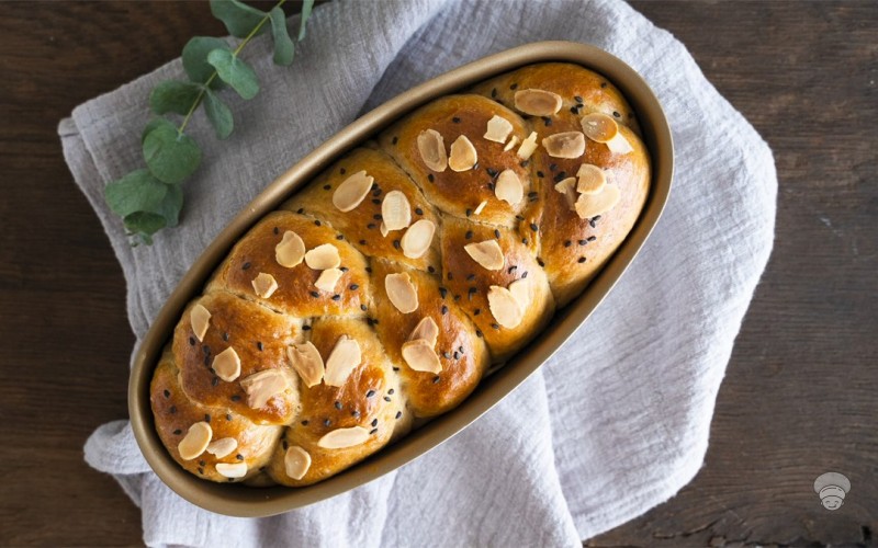 Đằng sau tên gọi bánh mì hoa cúc